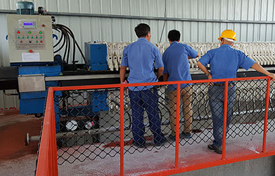 污泥壓濾機(jī)進(jìn)行潤滑和保養(yǎng)提高使用壽命