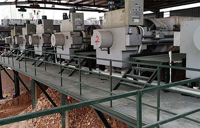 廂式壓濾機設(shè)備高效節(jié)能環(huán)保，解決沙場煩惱