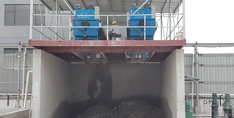 廂式高壓污泥壓濾機(jī)泥餅含水率在多少？